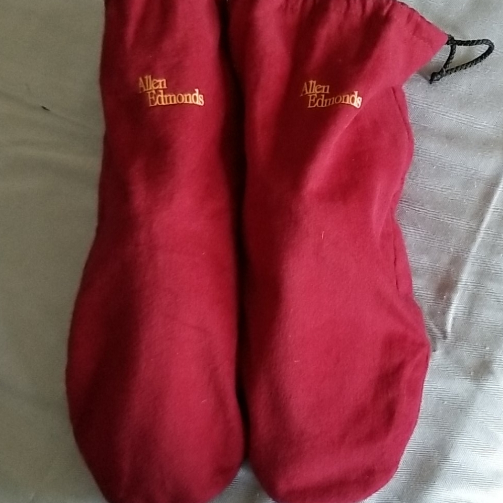 Shoes - Picture 4 of 4